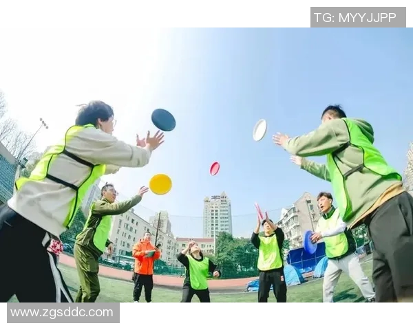 飞盘运动的魅力与挑战:深入探讨西安飞盘队的灵活性与团队合作精神 飞盘运动的魅力与挑战:深入探讨西安飞盘队的灵活性与团队合作精神